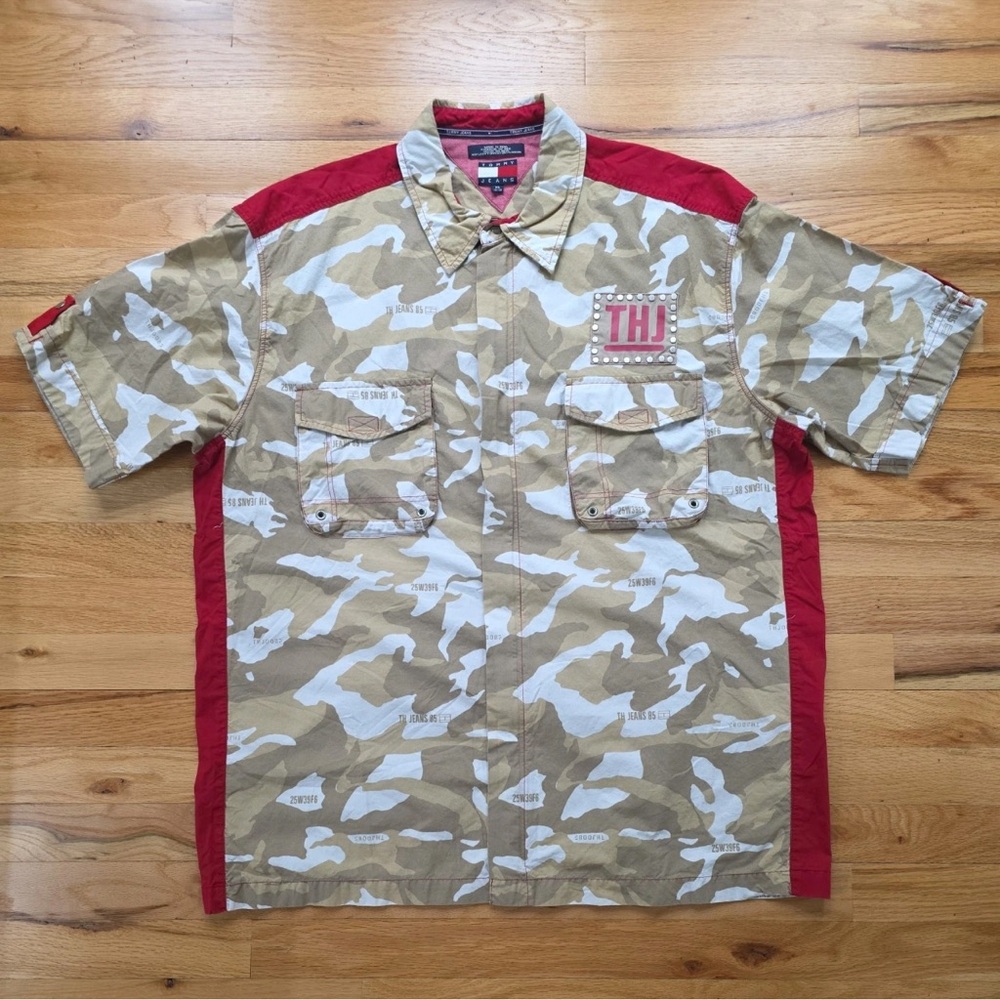 Tommy Hilfiger THJ Men Camo Short-Sleeve Button Shirt in Tan, White & Red XL